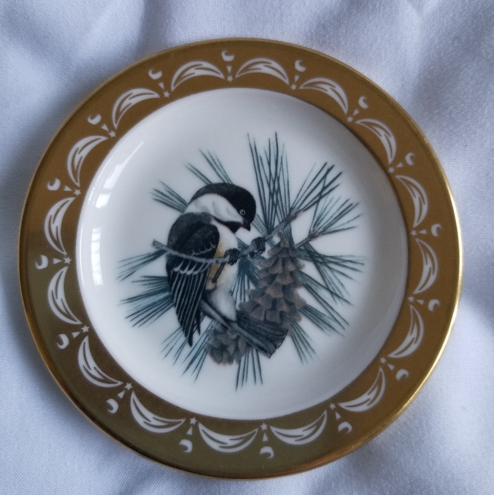 Franklin Porcelain Maine State Bird and Flower